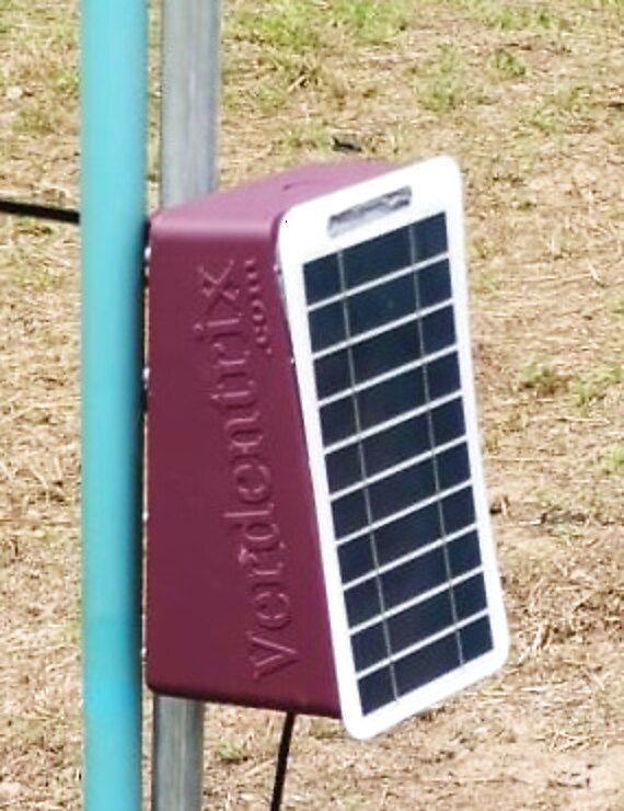 Verdentrix solar soil sensor in an ASA-Carbon housing, mounted on a post in the field